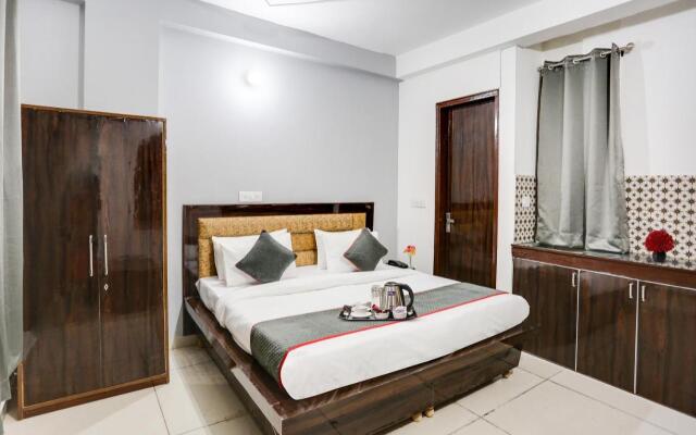 Townhouse 1077 Hotel Noida Galaxy