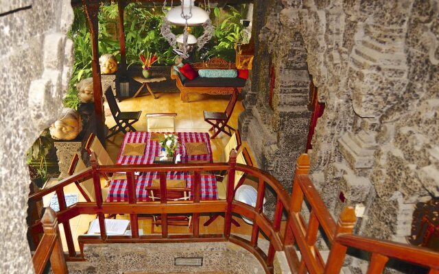 Aahh Bali Bed and Breakfast