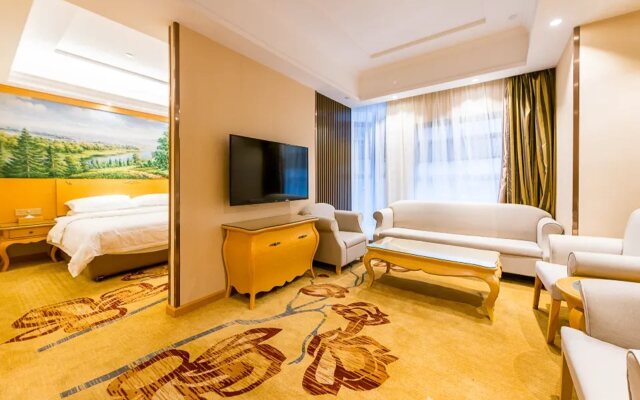 Vienna Hotel (Nanjing Qidi Street)