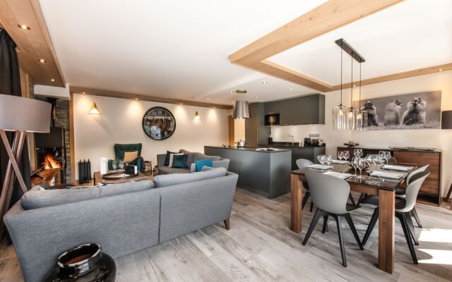 Mammoth Lodge by Alpine Resorts