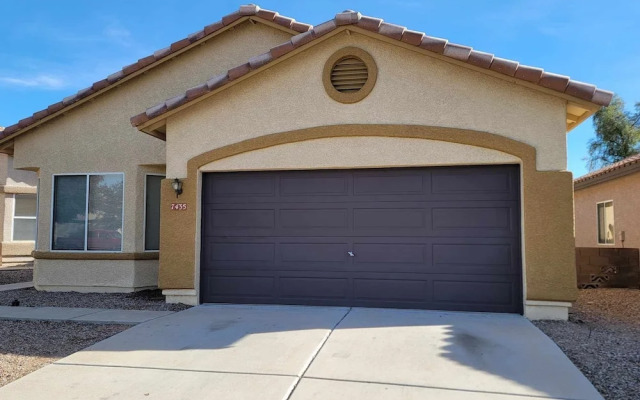 Sonesta Tucson 3 Bedroom Home by RedAwning
