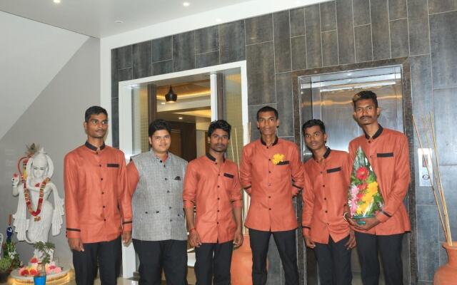 Hotel Pushpak Park