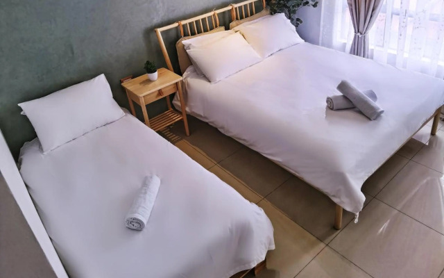 One Life Four Season Waterpark Guest House Manhattan Condominium