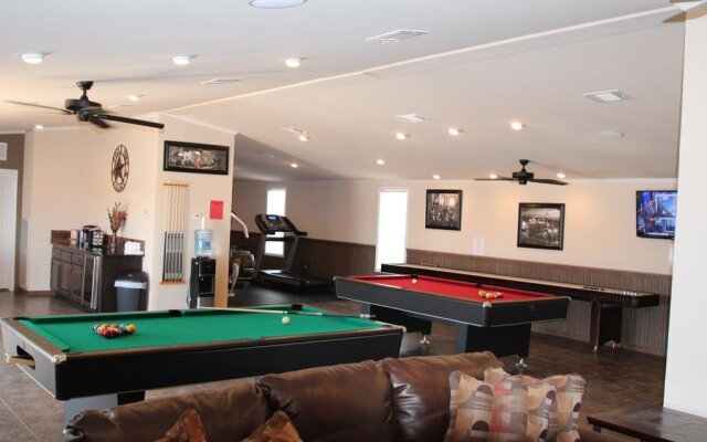 Eagle Ford Village Suites Dilley