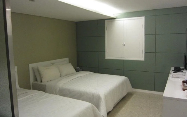 Motel P.X.