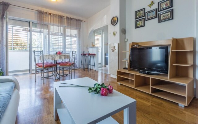 Nice Home in Umag With Wifi and 1 Bedrooms