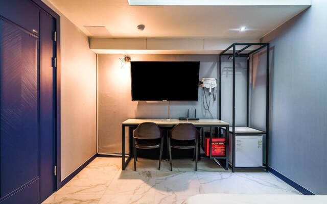 Suwon Hotel Coco