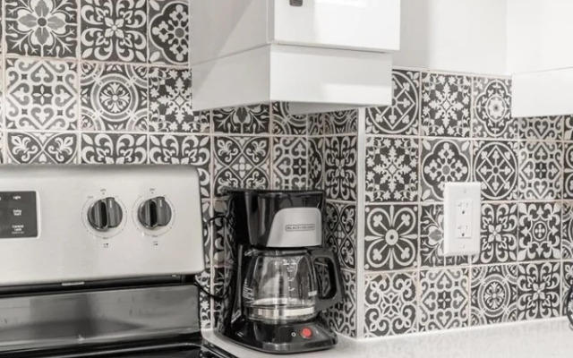 Rideau 1Bd Apartment Balcony Free Parking 2