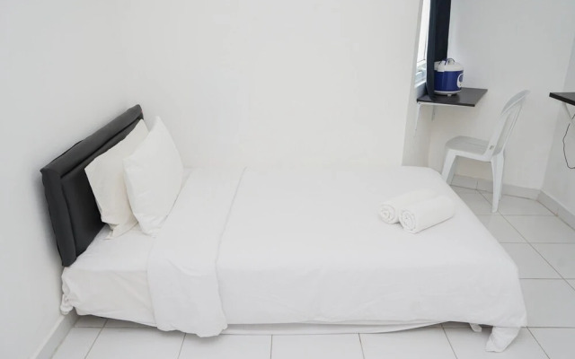 Comfort Studio No Kitchen Apartment At Aeropolis Residence