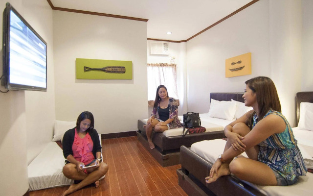 Kawayanan Heights Inn