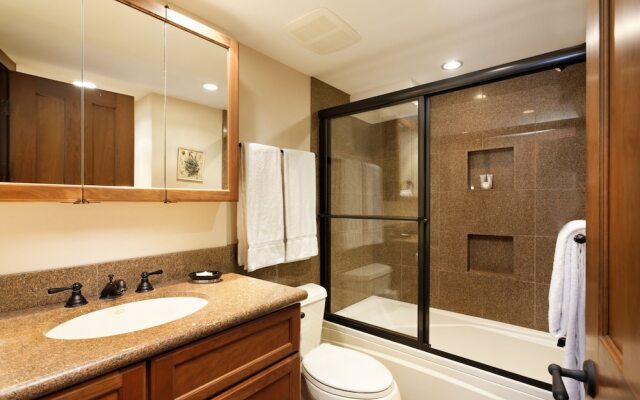 Aspen Townhouse East Unit 7
