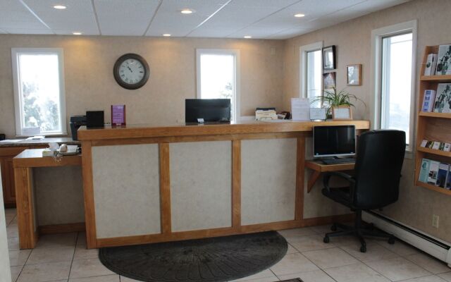 Shiretown Inn & Suites