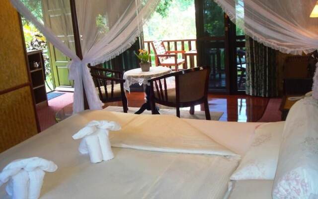 Viang Yonok Hotel Restaurant Sports Club