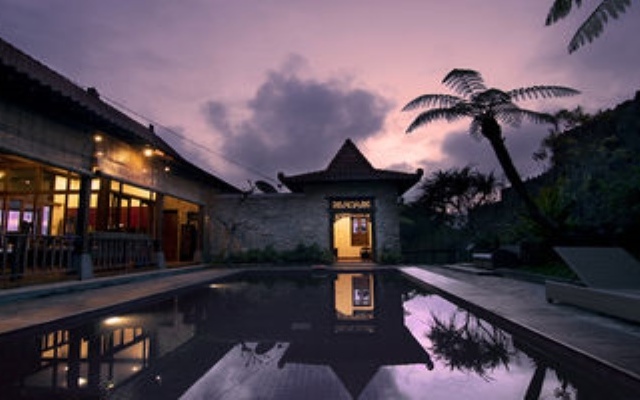 Villa Mulyono