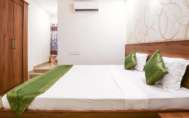 Treebo Comforts Inn, University Road Deralakatte