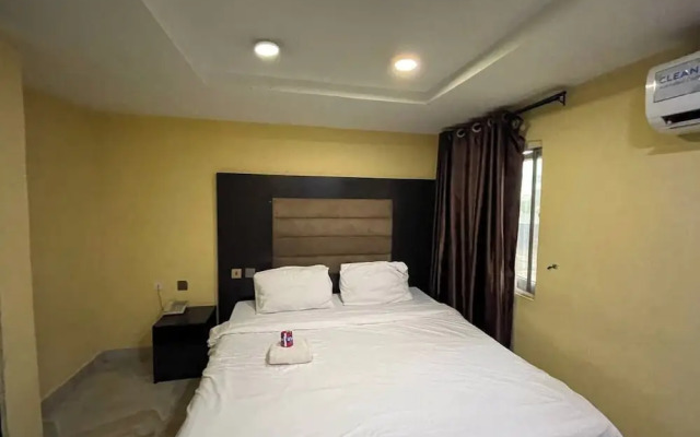 suite 104