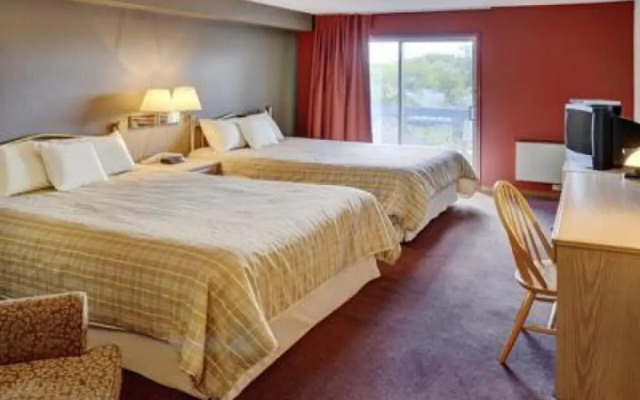 Lakeview Gimli Resort & Conference