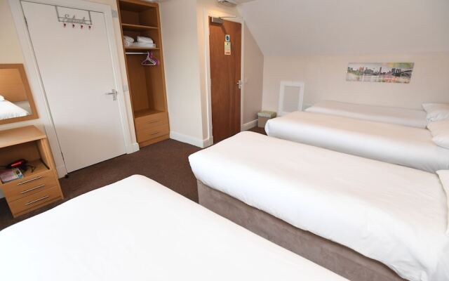 Rooms at the Royal