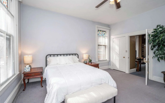 Historic Gem Russell Suite 3