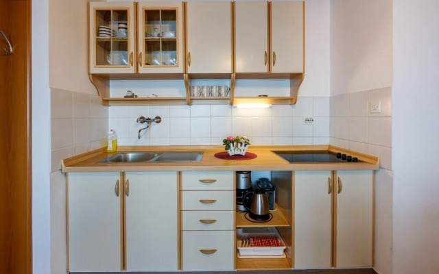 Colorful - Modern Apartments - A2 Ljubicasti