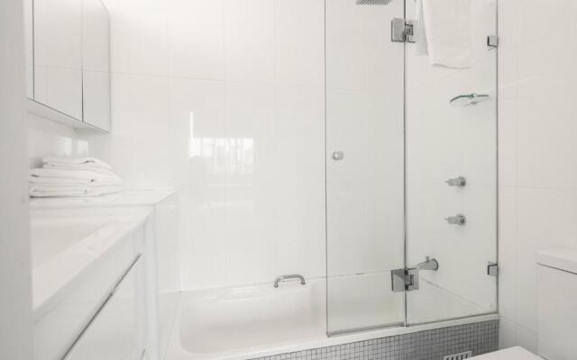 1BR Studio near the Beach with Rooftop Pool