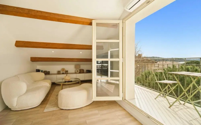 Bright Apartment - AC- 2P - Center of St Tropez