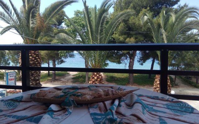 Toroni Apartments Hotel