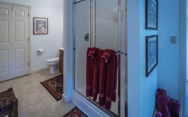 Stone Haus Bed & Breakfast