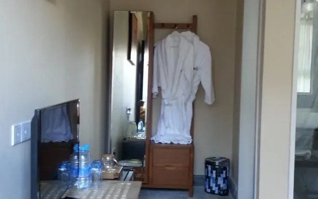 Valen Moon Resort