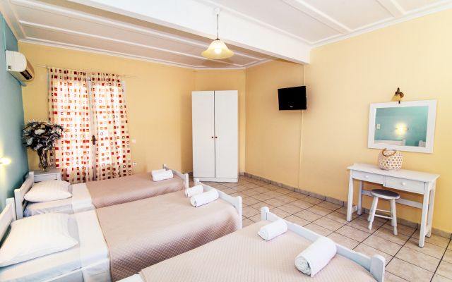 Blue Palm Hotel