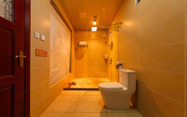 Dali Yinfeng Hotel
