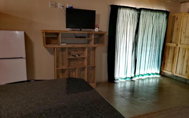AAA Rose Garden Guesthouse