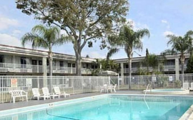 Quality Inn Saint Petersburg North-Tampa Bay