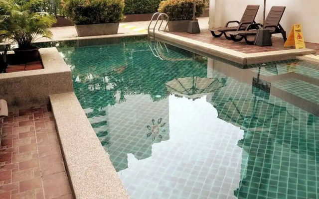 6-15 Large 1br 1bath 1 Km Walking To Patong Beach