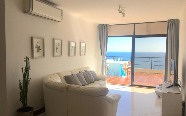 Sea View Apartment Sesimbra- Apartamento Vista Mar