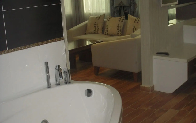 Edis Premier Hotel