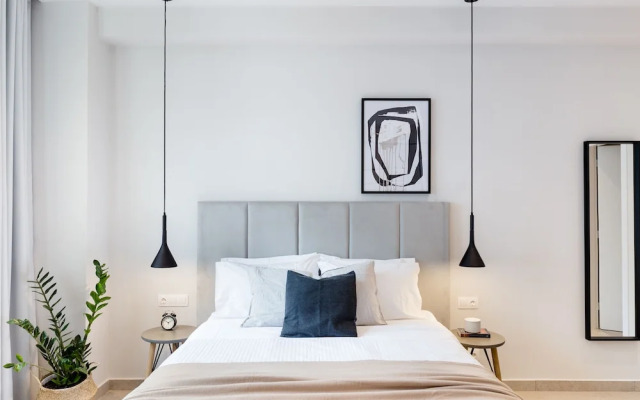 UPSTREET Luxury Apartments in Plaka