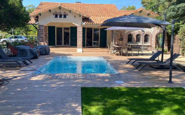 Villa de charme avec piscine à 500m des plages