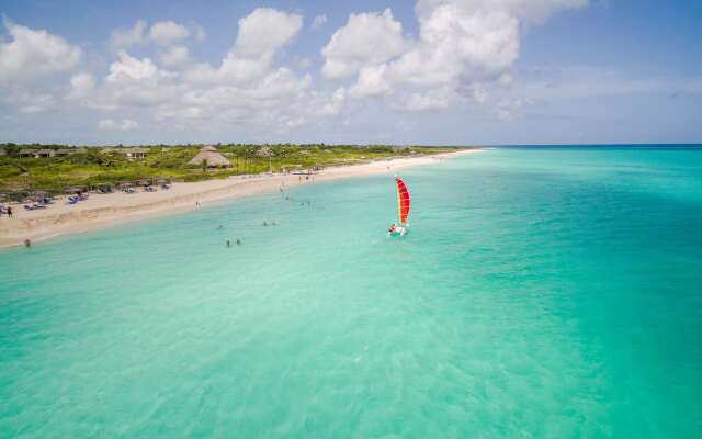 Melia Cayo Santa Maria