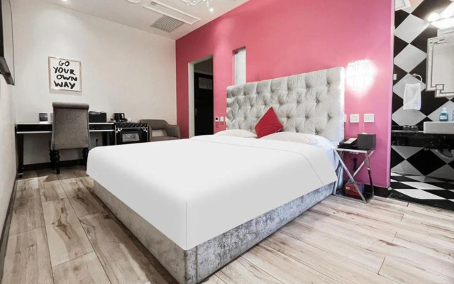 Feeling Hotel