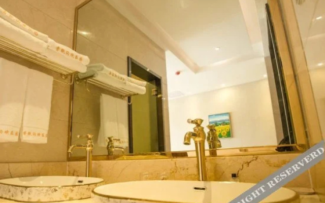 Xiangzhigou Maple Valley Holiday Hotel