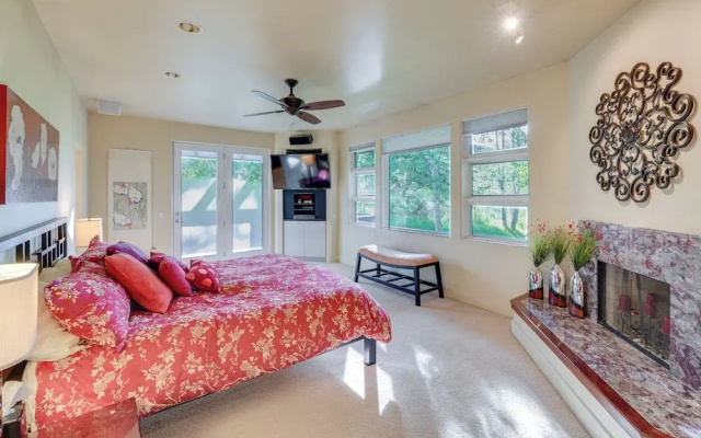 Expansive Sun Valley Home Close to Slopes!