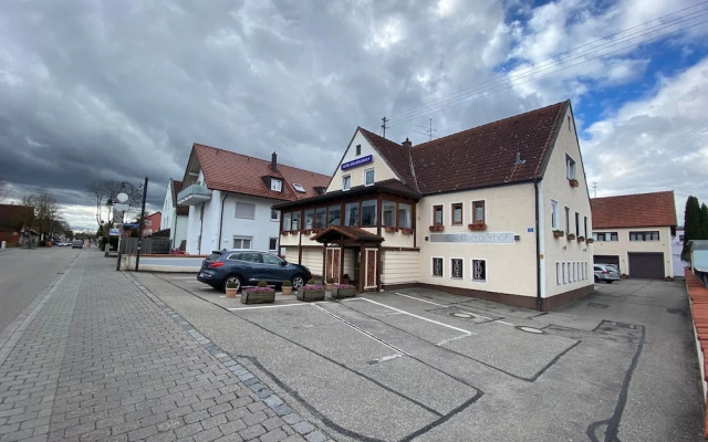 Hallbergerhof Hotel & Hostel
