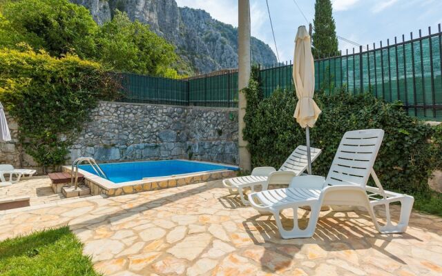 House VILLA BARETIC