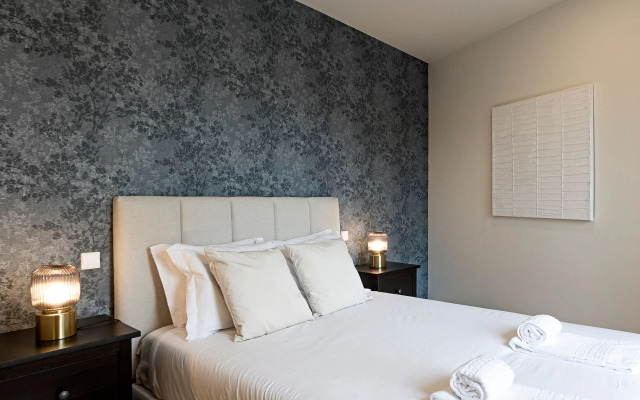 Superb Flat w/ Balcony and AC by LovelyStay