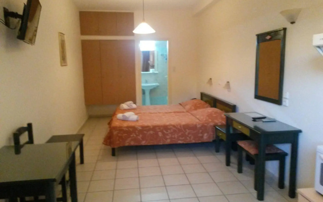 Zannis Hotel