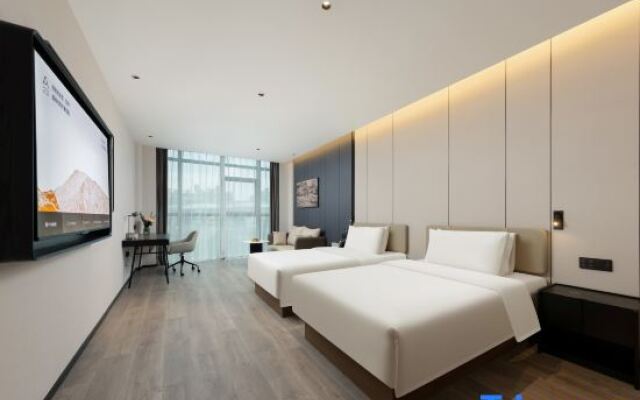 Atour Hotel Shanghai  Jing'an IMIX Park
