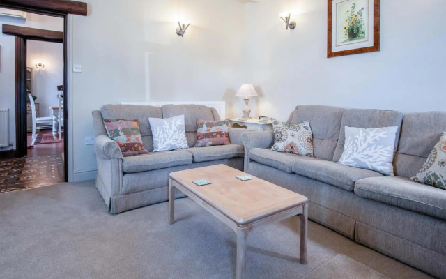 Tregoyr - 3 Bedroom Holiday Home - St Florence