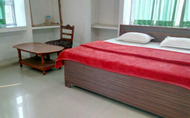 Raj Shanti Guest House Sarnath