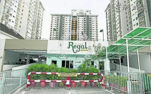 Own Private Jucuzzi POOL inside Sri Petaling Hse